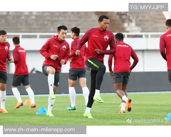 武汉卓尔迎战新疆队全力争胜期待精彩对决展现足球魅力与团队精神